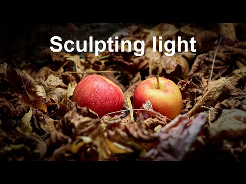 Видео: Фотосъемка с использованием простого одного источника света