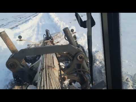 Видео: Мощь автогрейдера ДЗ-98В.  Пробиваю дорогу.