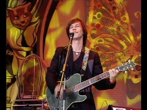 Видео: Мумий Тролль - Девочка (Меамуры тур, Лужники, 2002)