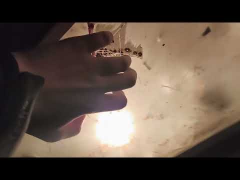 Видео: Лифт Млм 2001 400кг, 1.0мс . Лифт по адресу:г.Псков , ул Байкова 9, подъезд 1.