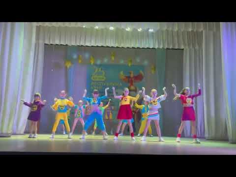 Видео: 25 қазан - Республика күніне арналған мерекелік кеш өтті