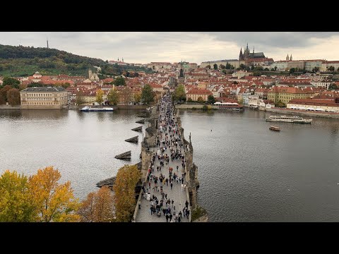 Видео: Лучший вид на Прагу !!! Поднимаюсь на башню Карлова моста