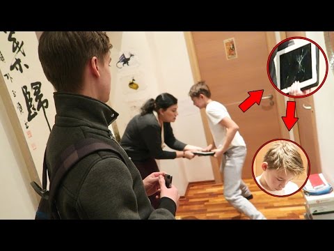 Видео: В ГОСТЯХ У МАМКИ. МАТЬ РУГАЕТ СЫНА А ОН СМЕЁТСЯ | АНТИ-ГРИФЕР ШОУ В РЕАЛЬНОЙ ЖИЗНИ !