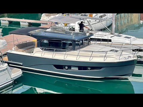 Видео: Экскурсия на яхте стоимостью 249 000 фунтов стерлингов: Пескадор 35