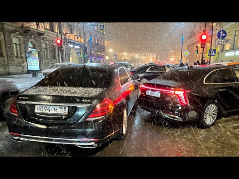 Видео: ПОПАЛ ДТП НА МАЙБАХЕ УШЁЛ В МИНУС ЯНДЕКС ТАКСИ ЭЛИТ