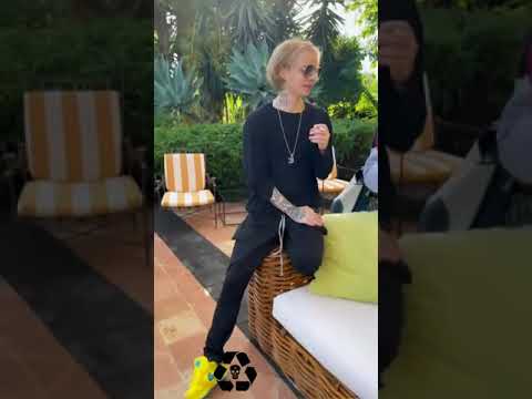 Видео: PHARAOH отдыхает с  belonika и chefalexmonaco (04.10.2021)