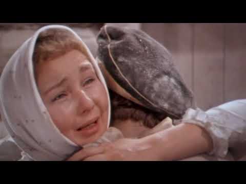 Видео: Пелагея Вьюн над водой