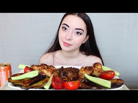 Видео: СТЫДНО ЗА ОТЦА ? КРЫЛЫШКИ В СОУСЕ / MUKBANG asmr Ayka Emilly