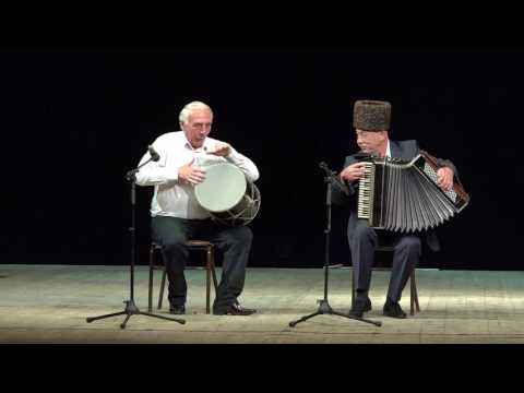 Видео: Доул и гармошка..Заслуженный артист КБР Арсен Алоев и народный артист КБР Хасан Сохов.Нальчик