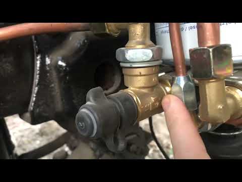 Видео: Осушитель вабко (vabko) установка на камаз .