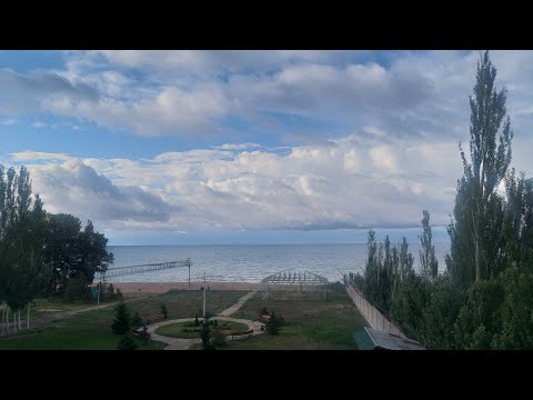 Видео: Красивый вид с балкона. Ысык-Кол, Исыкуль, Чон-Сары-Ой, Дом отдыха Алтын Кум.