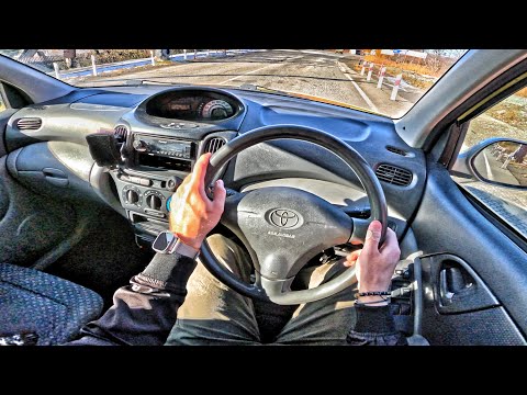 Видео: 2000 Toyota Funcargo 1.3 AT - ТЕСТ-ДРАЙВ ОТ ПЕРВОГО ЛИЦА