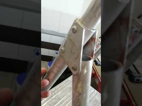 Видео: Стремянка Новая высота 5 ступеней с шириной 130 мм 5110105 отзыв