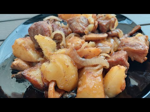 Видео: Вкусное блюдо в казане с мясом картошкой грибами и луком