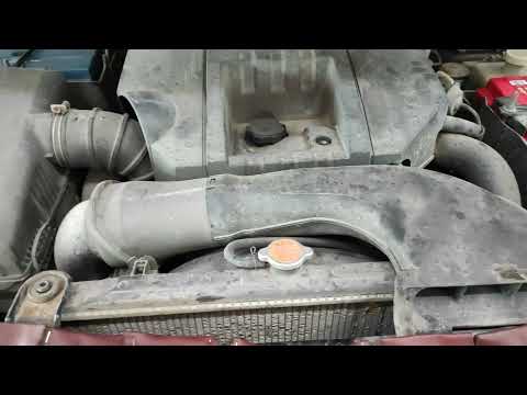 Видео: Посторонний стук в двигателе 4М41.Mitsubishi Padjero 3.2