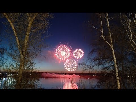 Видео: Праздничный салют к 80-летию Победы в Перми//9 мая 2025