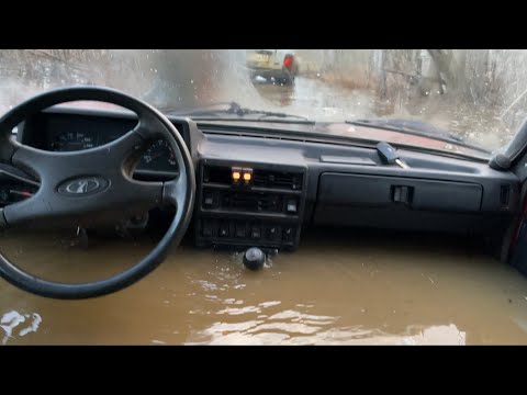 Видео: Г НЕ ТОНЕТ ГОВОРИЛИ ! ЭТО ВАМ НЕ НОВАЯ БЛЕВАЛ ! БЕЗБАШЕННЫЕ НИВОВОДЫ НА БЕЗДОРОЖЬЕ ! Марина утонула