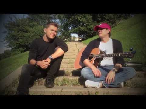 Видео: Влад Соколовский - Мир сошел с ума (Налестнице's acoustic version)