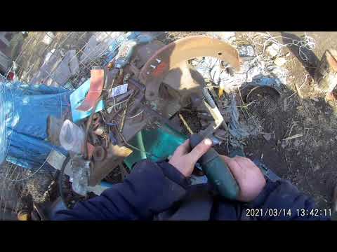 Видео: Газ-53D , как самому отремонтировать тормозные колодки. Клепаем колодки сами.