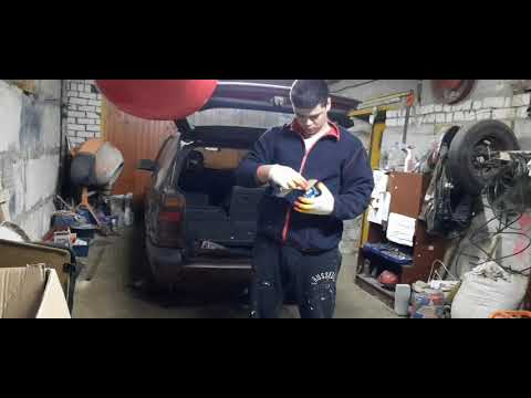 Видео: Купил mitsubishi space wagon 1992 / Что остаётся в машине от прошлого владельца? есть или заначки?