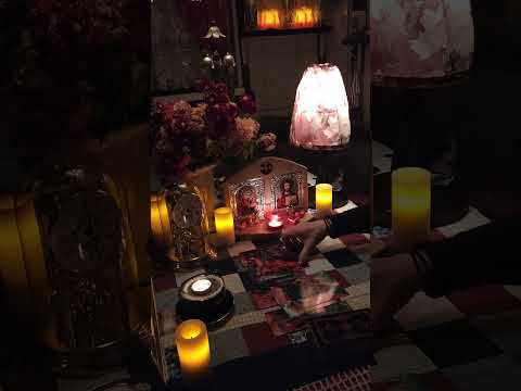 Видео: Он и Она Кричат ждут Помощи Ночной Поток 