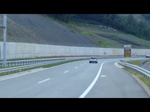Видео: Дороги Сербии. Парковка, пресретач, звуковая разметка, платные автобаны.