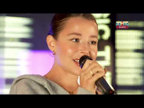 Видео: ТНТ MUSIC LIVE — АЛЯ «СУВЕНИР»