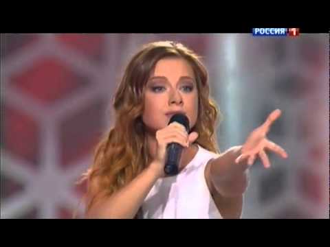 Видео: Юлия Савичева - Скажи мне что такое любовь