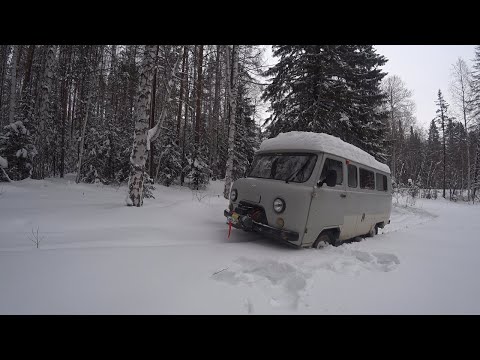 Видео: УСТАНОВКА И ИСПЫТАНИЕ СЪЁМНОЙ ЛЕБЁДКИ НА УАЗ БУХАНКЕ!!!