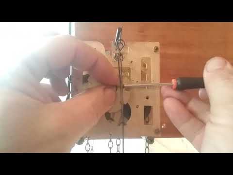 Видео: Часы с кукушкой. Ремонт механизма. Сборка. Часть 3.