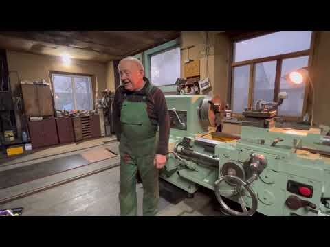 Видео: Запуск токарного верстата 1М63 Дип 300