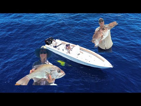 Видео: Первая рыбалка на Bonito 900 Centre Console — незабываемый день у берегов острова Мортон!