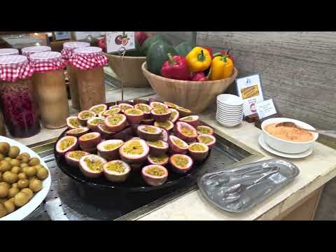 Видео: Cam Ranh Riviera Beach Resort & Spa ужин  ноябрь 2025