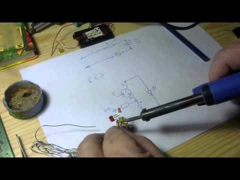 Видео: Мигалка на одном транзисторе