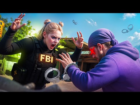 Видео: ДЕВУШКА КОП НАКАЗЫВАЕТ ВЫСЕРОВ В GTA 5 RP | MAJESTIC RP