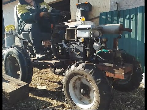 Видео: Испытание самодельного минитрактора, перевозка сена в рулонах