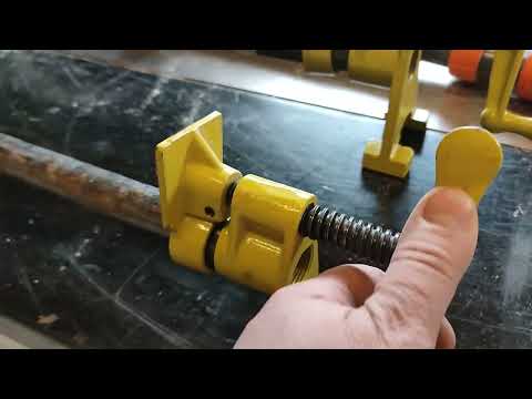 Видео: Трубные струбцины 3/4", небольшой обзор и ремонт резьбы.