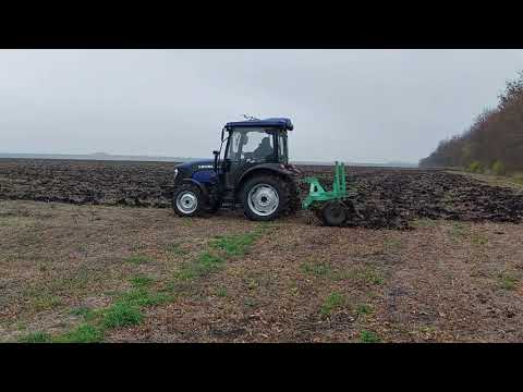 Видео: Lovol 504 + глибокорозпушувач BOMET (три лапи).