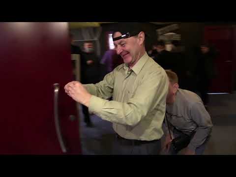 Видео: В кинотеатре