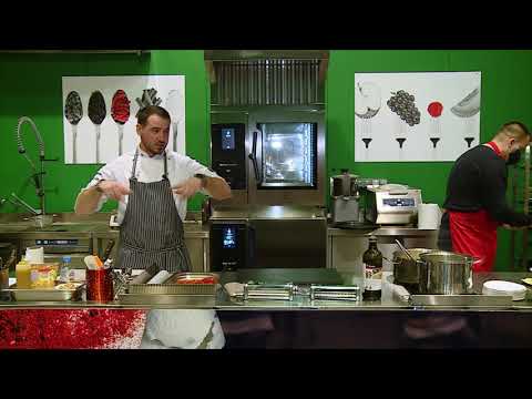 Видео: Приготовление пиццы в Пароконвектомате Электролюкс. Настоящая вкусная пицца - и никаких сложностей!!