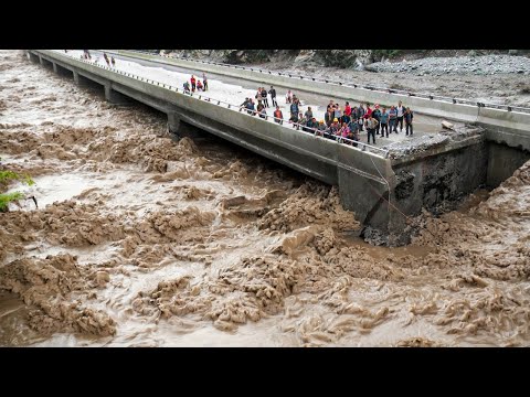 Видео: 65 Случаев, Когда Природа Сошла с Ума