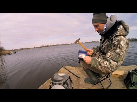 Видео: Рибалка на поплавок. Басів Кут. Як закріпити вудилище на ПІРСІ.