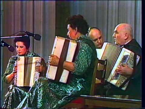 Видео: Квартет баяністів  Е. Гріг   "В печері гірського короля"  E.Grieg   In the Hall of the Mountain King