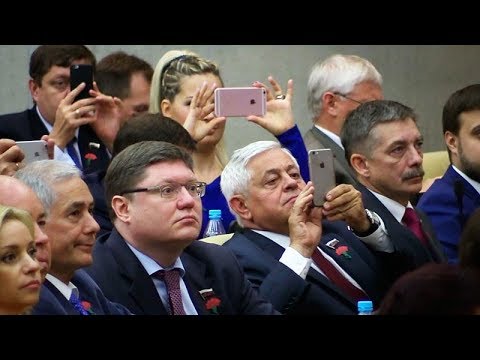 Видео: Депутаты против "забугорного" ПО в смартфонах | пародия "Эхо любви"