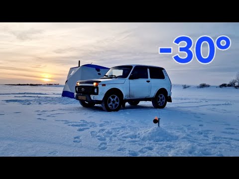 Видео: НОЧУЕМ С ЖЕНОЙ В ГОРЯЧЕЙ ПАЛАТКЕ В МОРОЗ -30°!