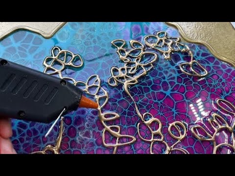 Видео: Термоклеевой пистолет Fluidart с золотыми ячейками из смолы