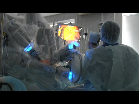Видео: Мужчине удалили опухоль в легком | «Реанимация»