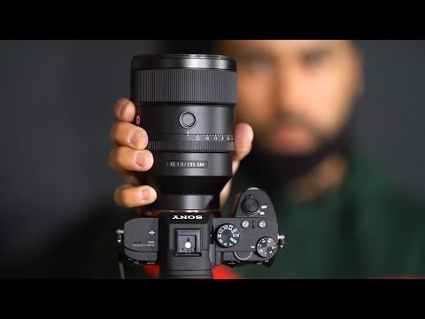 Видео: НОВЫЙ Sony FE 135mm f/1.8 GM. Он лучше, чем 85mm f/1.4 GM? | Manny Ortiz русская озвучка