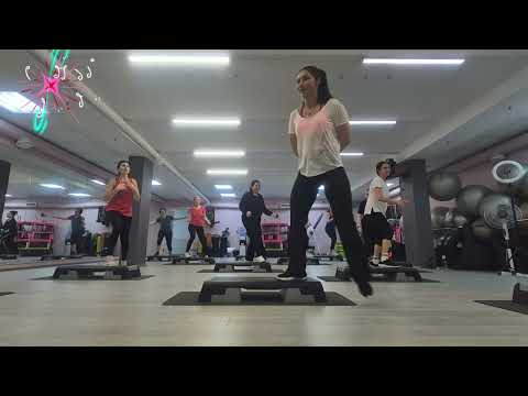Видео: СТЕП АЭРОБИКА ЦЕЛАЯ ТРЕНИРОВКА / STEP AEROBICS