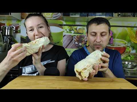 Видео: МУКБАНГ ГИГАНТСКАЯ ШАУРМА | MUKBANG GIANT SHAWARMA #shawarma #mukbang #мукбанг